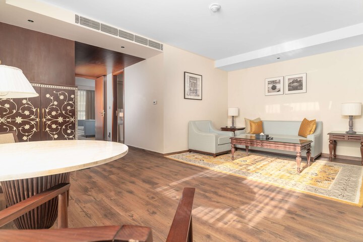 Room 32 of 191