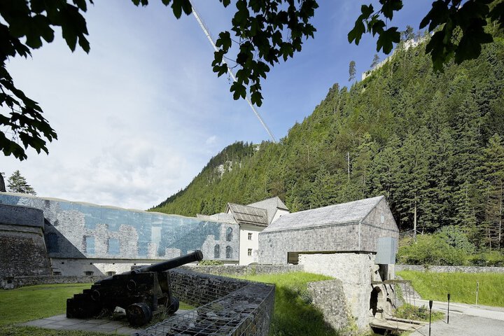 Property Grounds 60 of 80