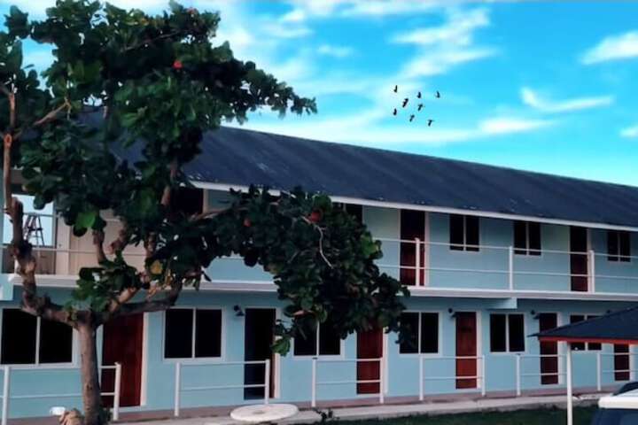 Airport Beach Hotel