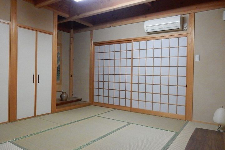 Room 4 of 22