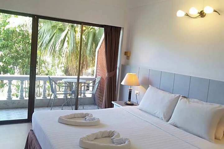 Room 46 of 103