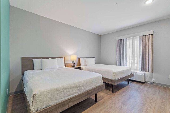Room 8 of 27