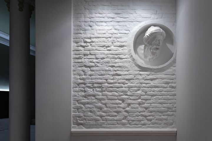 Room 20 of 99