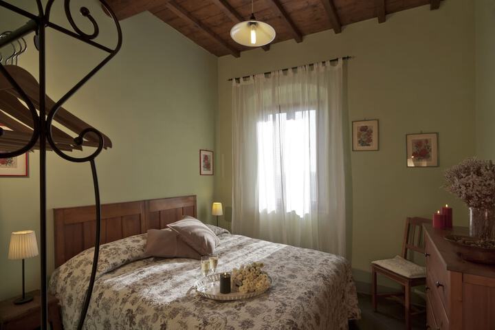 Room 8 of 96