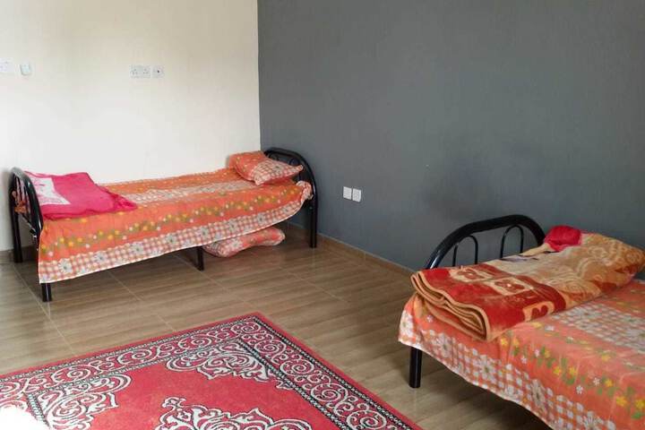 Room 1 of 6