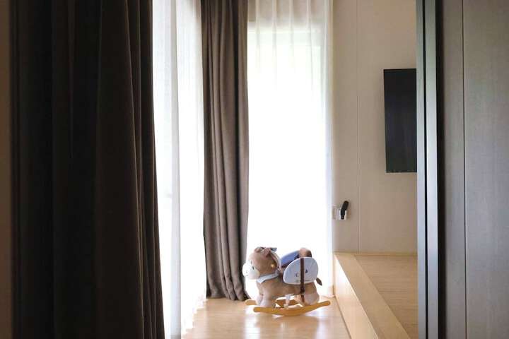 Room 32 of 176