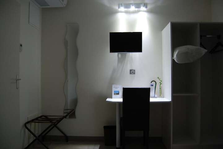 Room 21 of 61