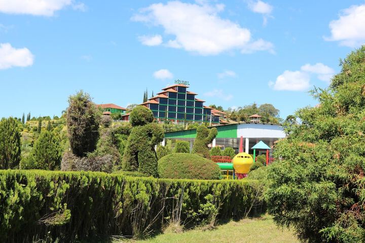 Exterior of HOTEL PARQUE DAS TUIAS