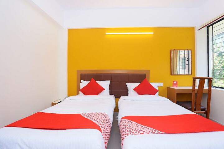 Room 13 of 21