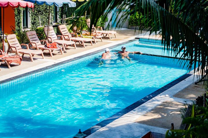 Hotel Pool