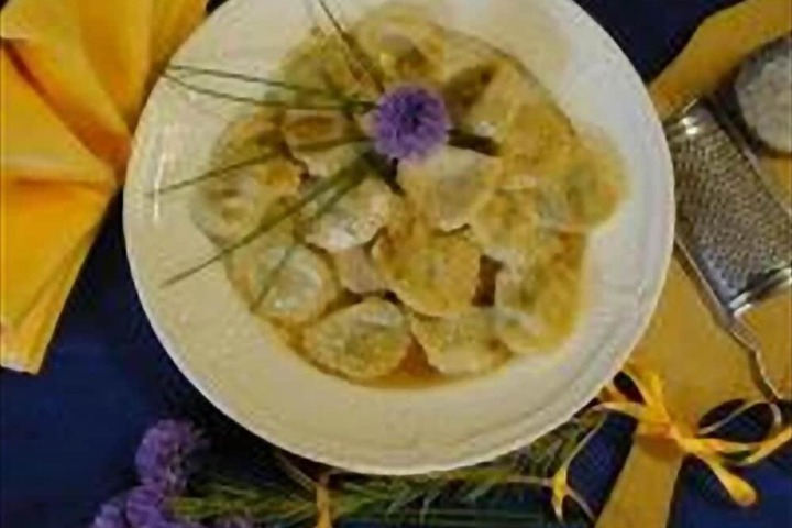 Dining 34 of 50