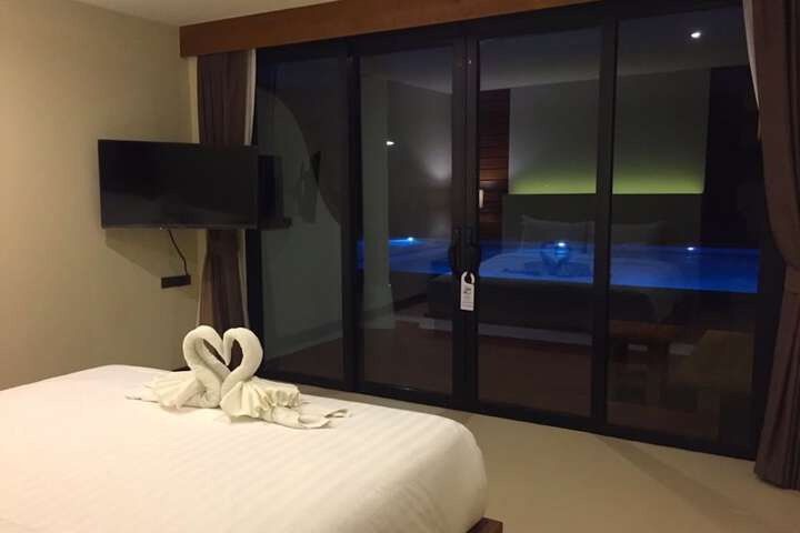 Room 7 of 86