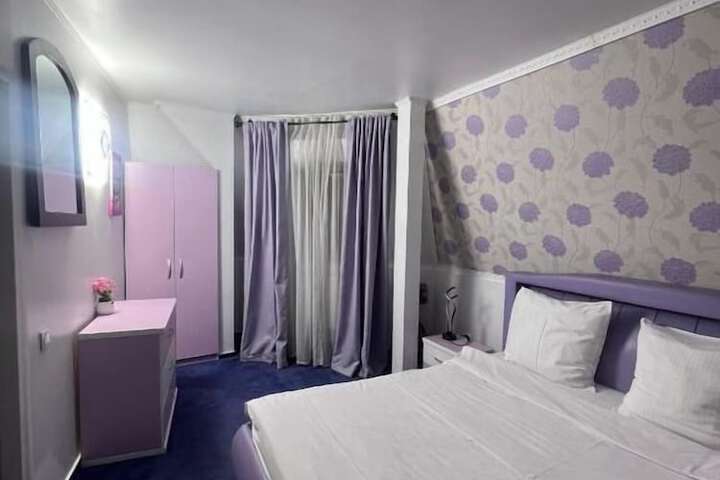 Room 3 of 30