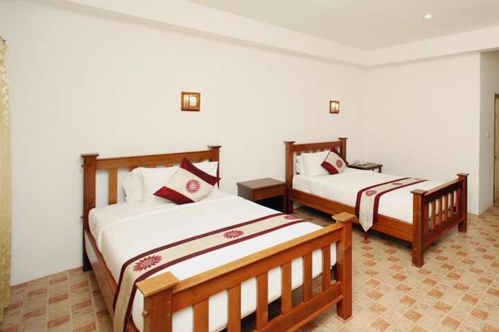 Room 8 of 112