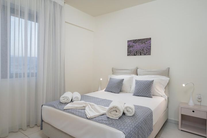 Room 3 of 125