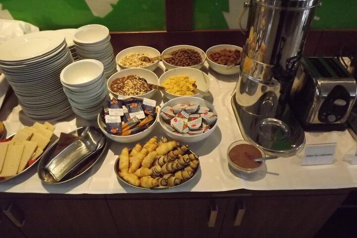 Dining 39 of 50