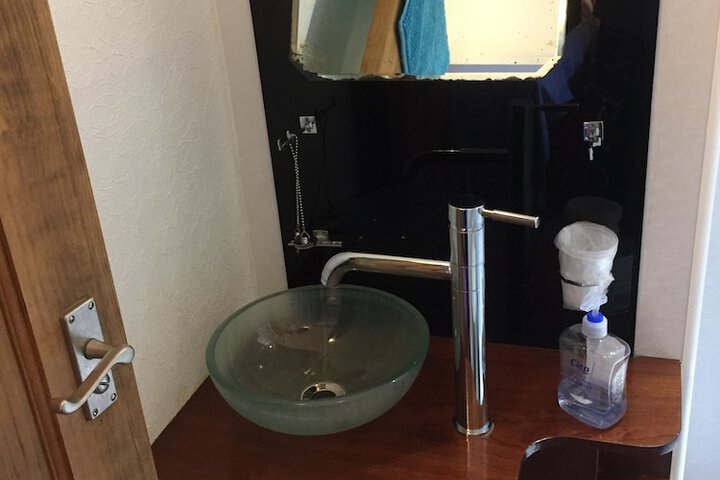 Room 32 of 44