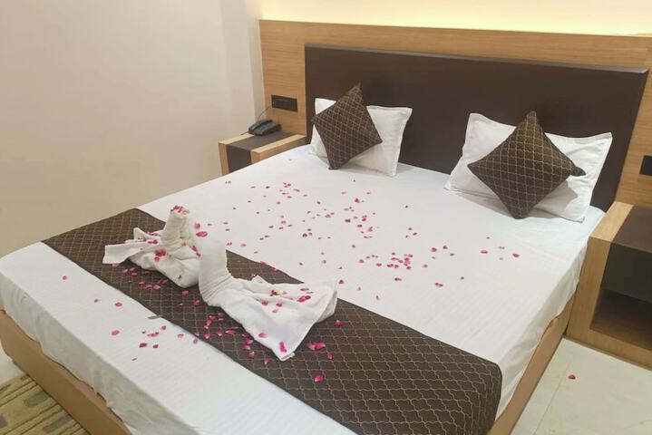 Room 8 of 24
