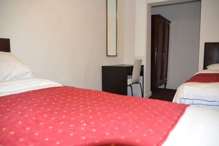 Room 13 of 47