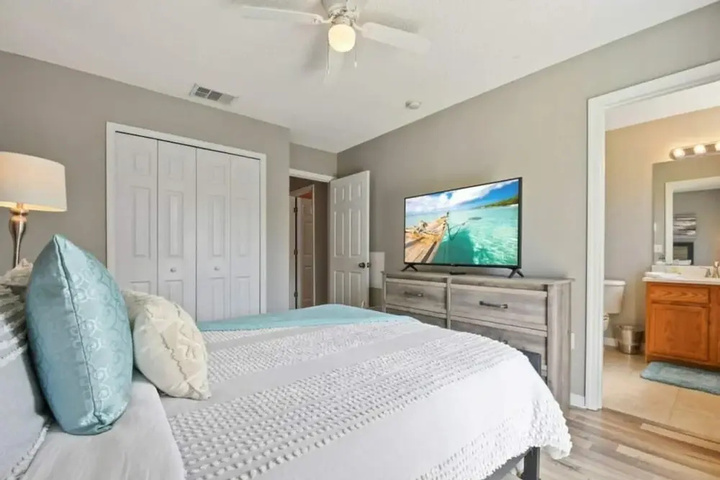 Room 3 of 24