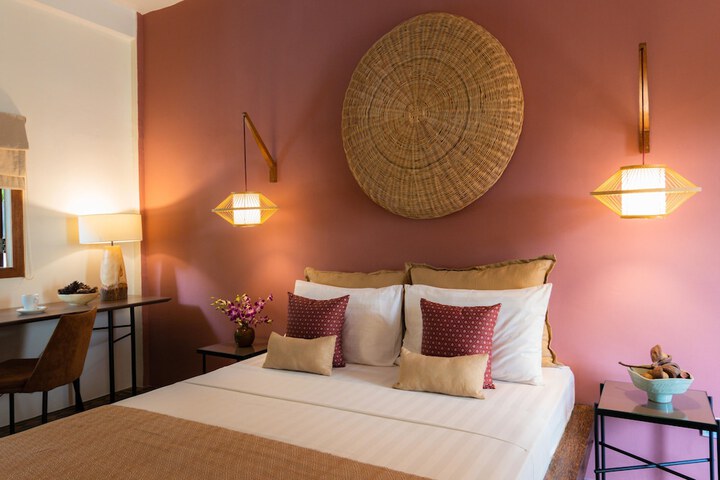 Room 32 of 158