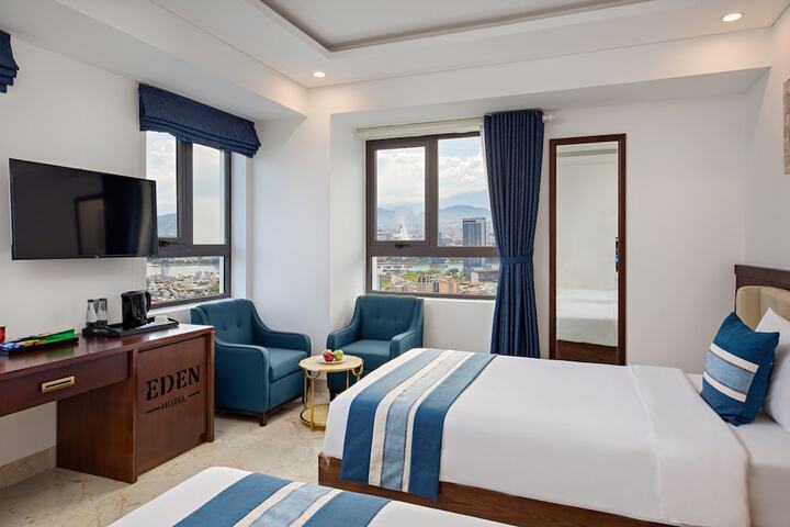 Room 43 of 82