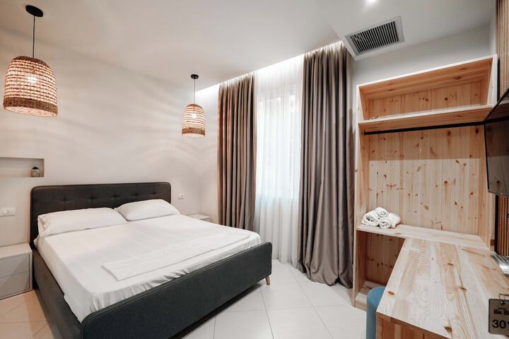 Room 34 of 96