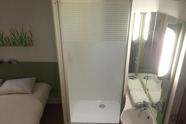 Clean Restrooms