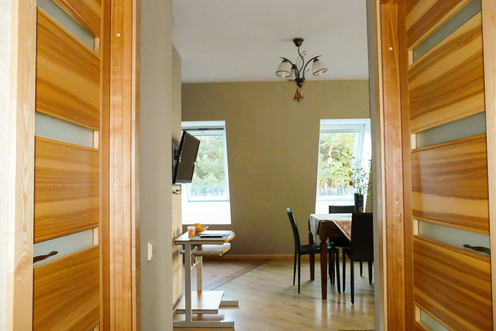 Room 4 of 6