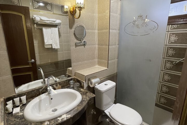 Room 15 of 24