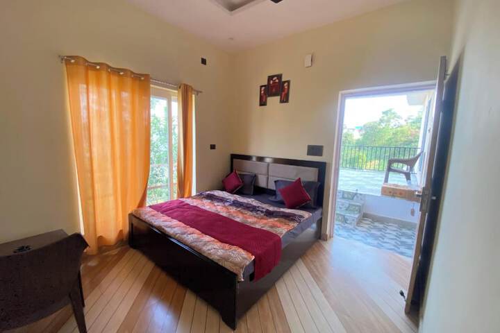 Room 4 of 23