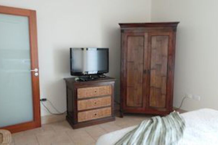 Room 12 of 20