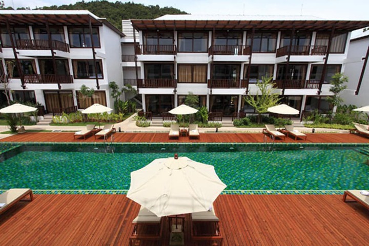 Hotel Pool