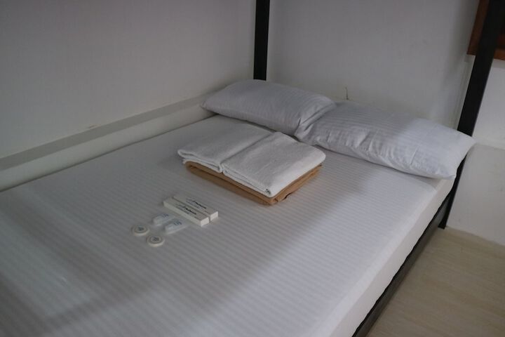 Room 30 of 49