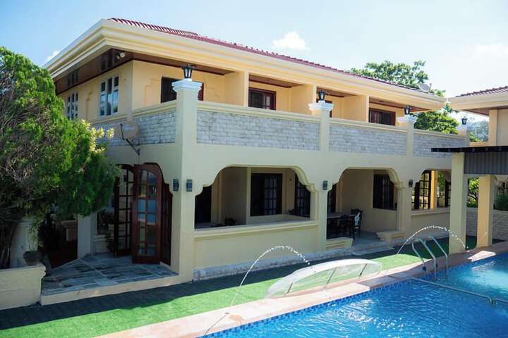 Pool 44 of 64