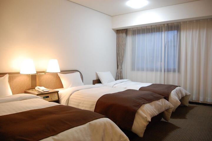 Room 6 of 29