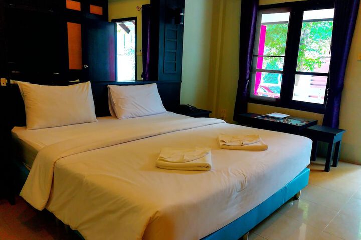 Room 30 of 82