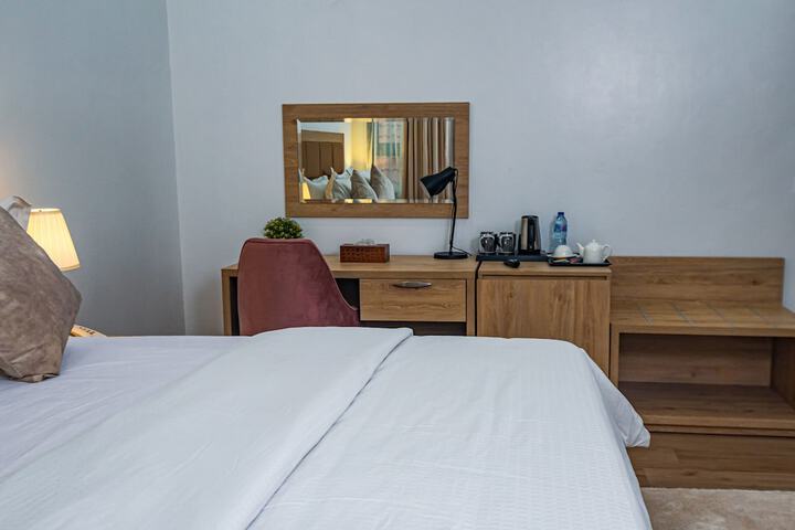 Room 8 of 22
