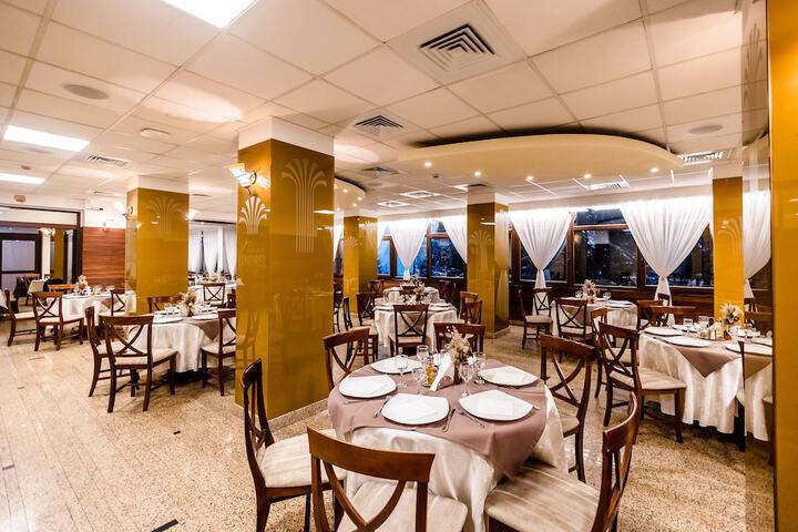 Dining 60 of 146