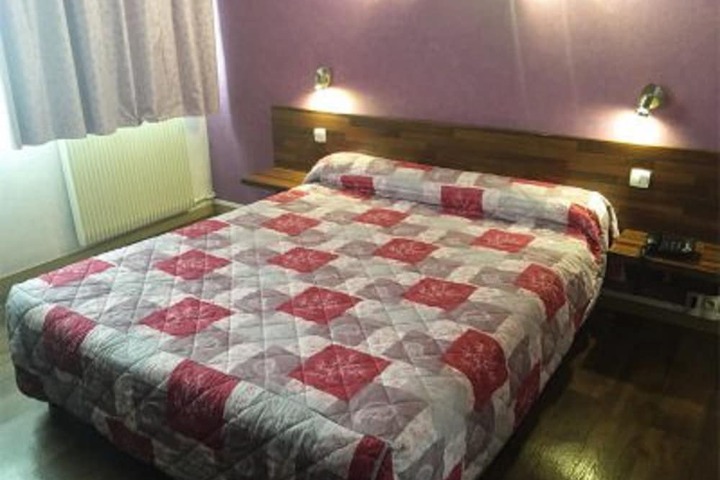 Room 8 of 23