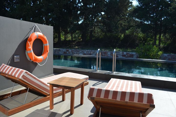 Pool 86 of 221