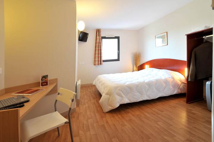Room 4 of 27