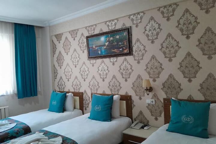 Room 14 of 40