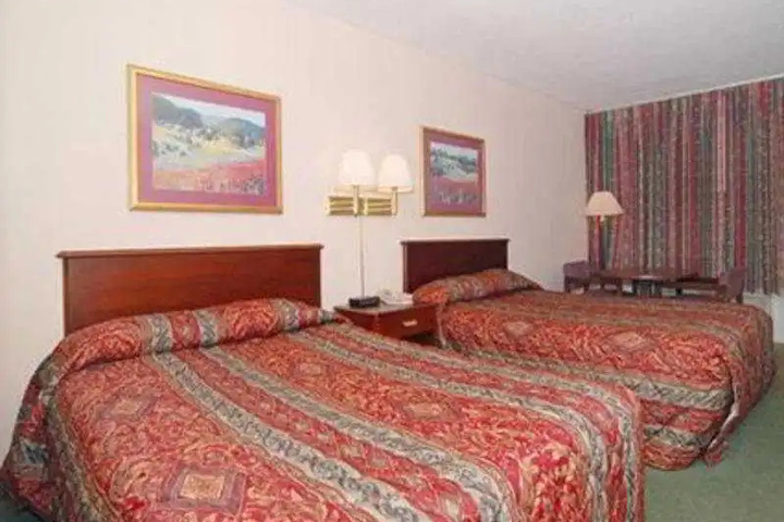 Room 3 of 12