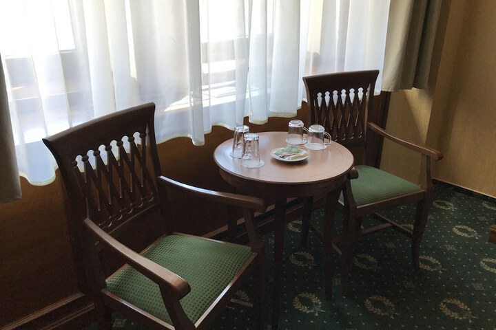 Room 9 of 64