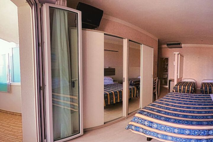 Room 20 of 67