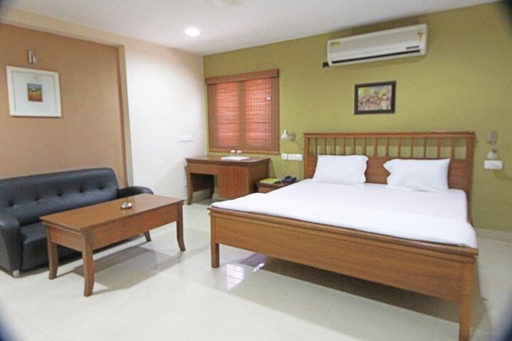 Room 5 of 6