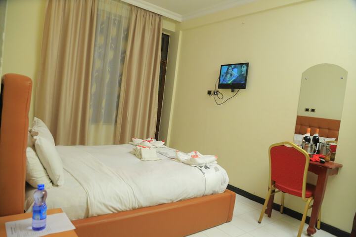 Room 15 of 60