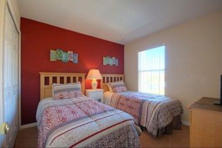 Room 4 of 20