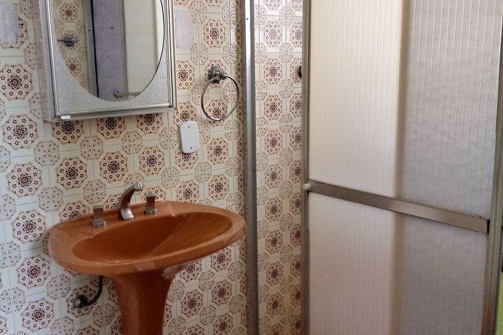 Room 2 of 22